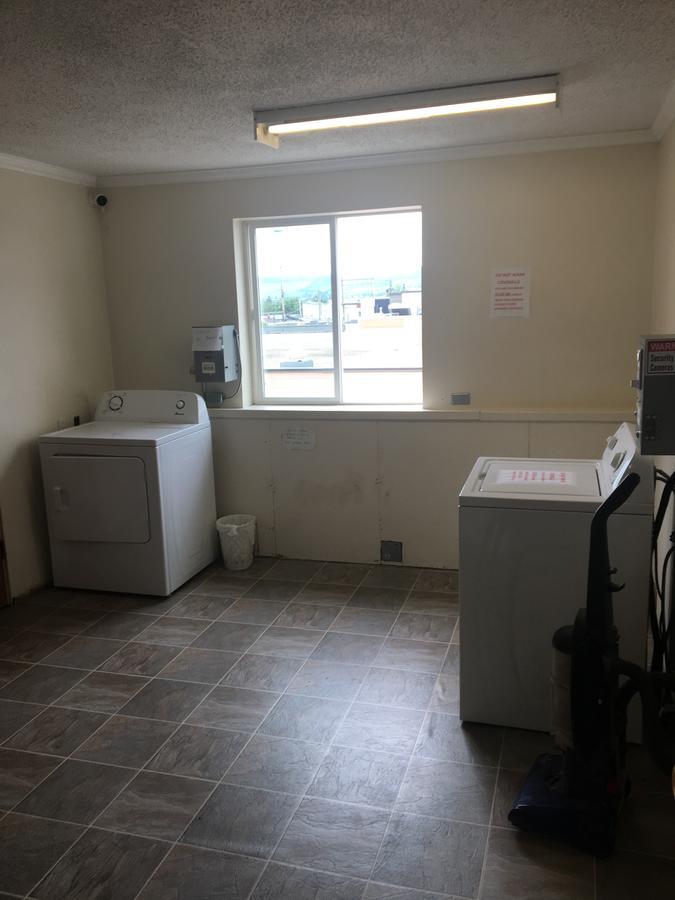 The Silverado Inn Dawson Creek Esterno foto