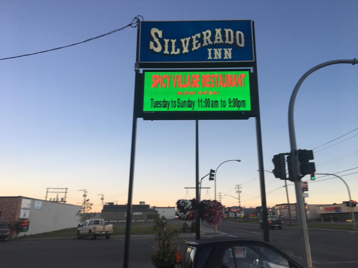 The Silverado Inn Dawson Creek Esterno foto